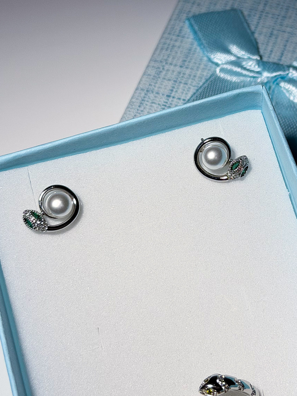 Serpent Loop Set