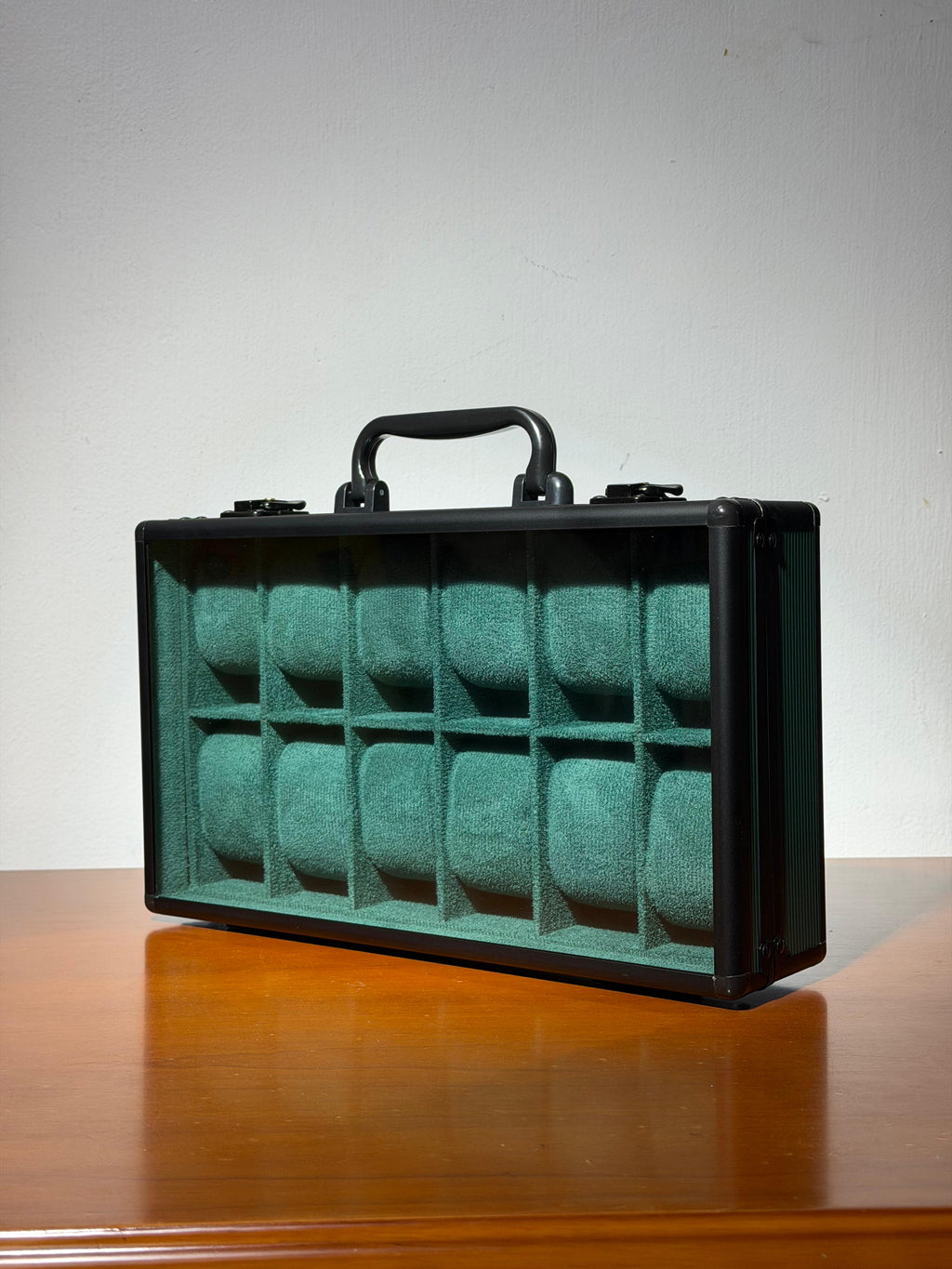 Suitcase Watchbox 12 slots