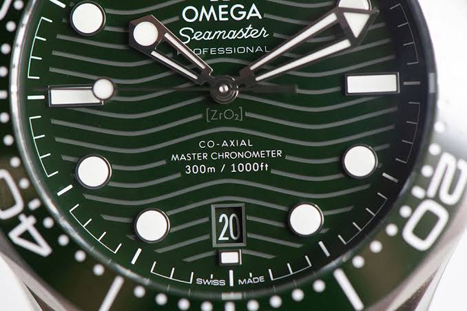 Omega Seamaster Diver300 Green Wave 2026