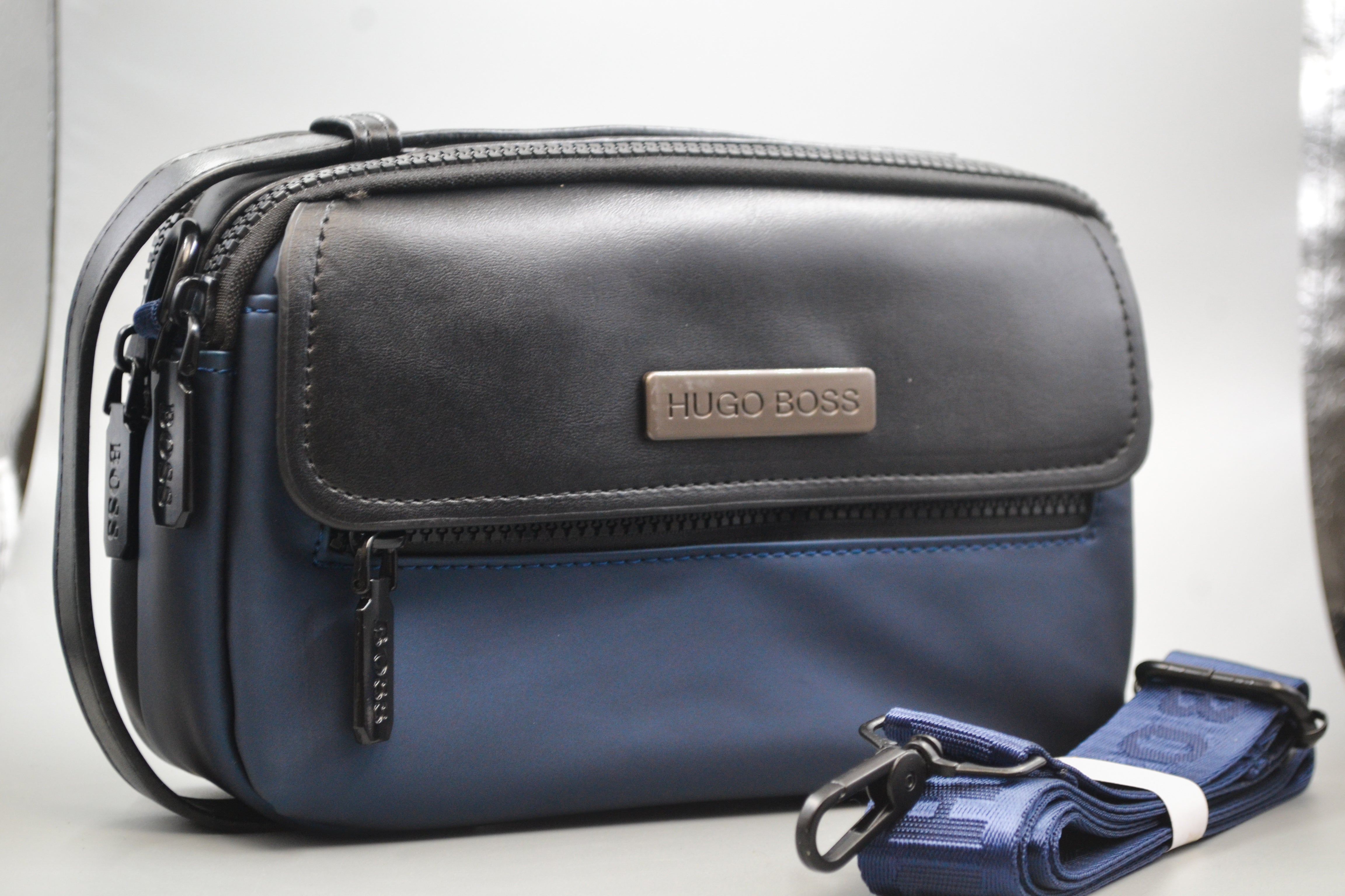 Hugo Boss Handpouch – ASPIRE