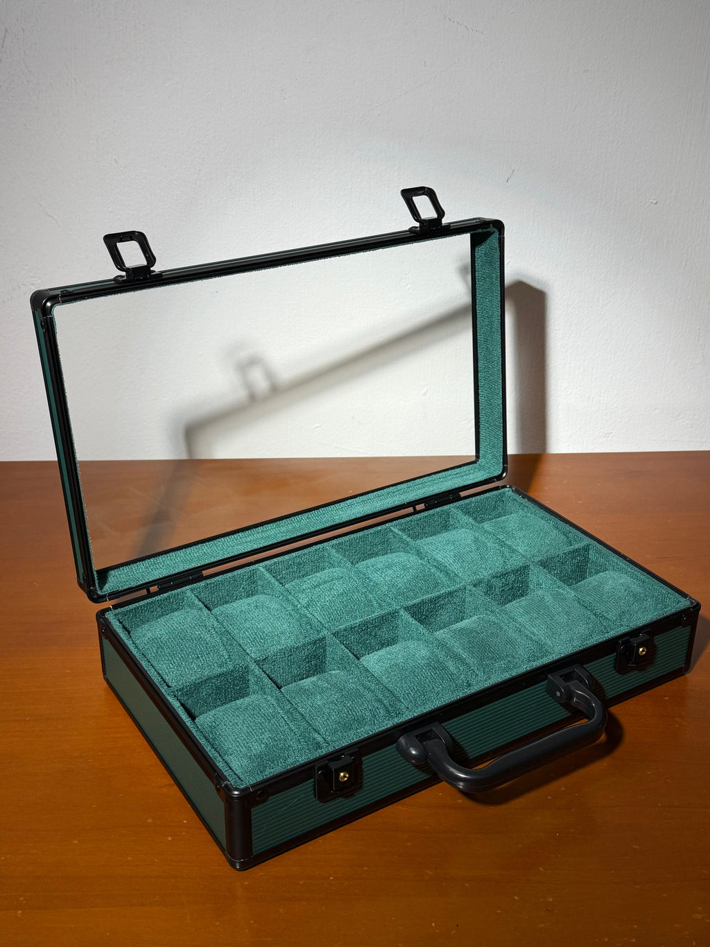 Suitcase Watchbox 12 slots