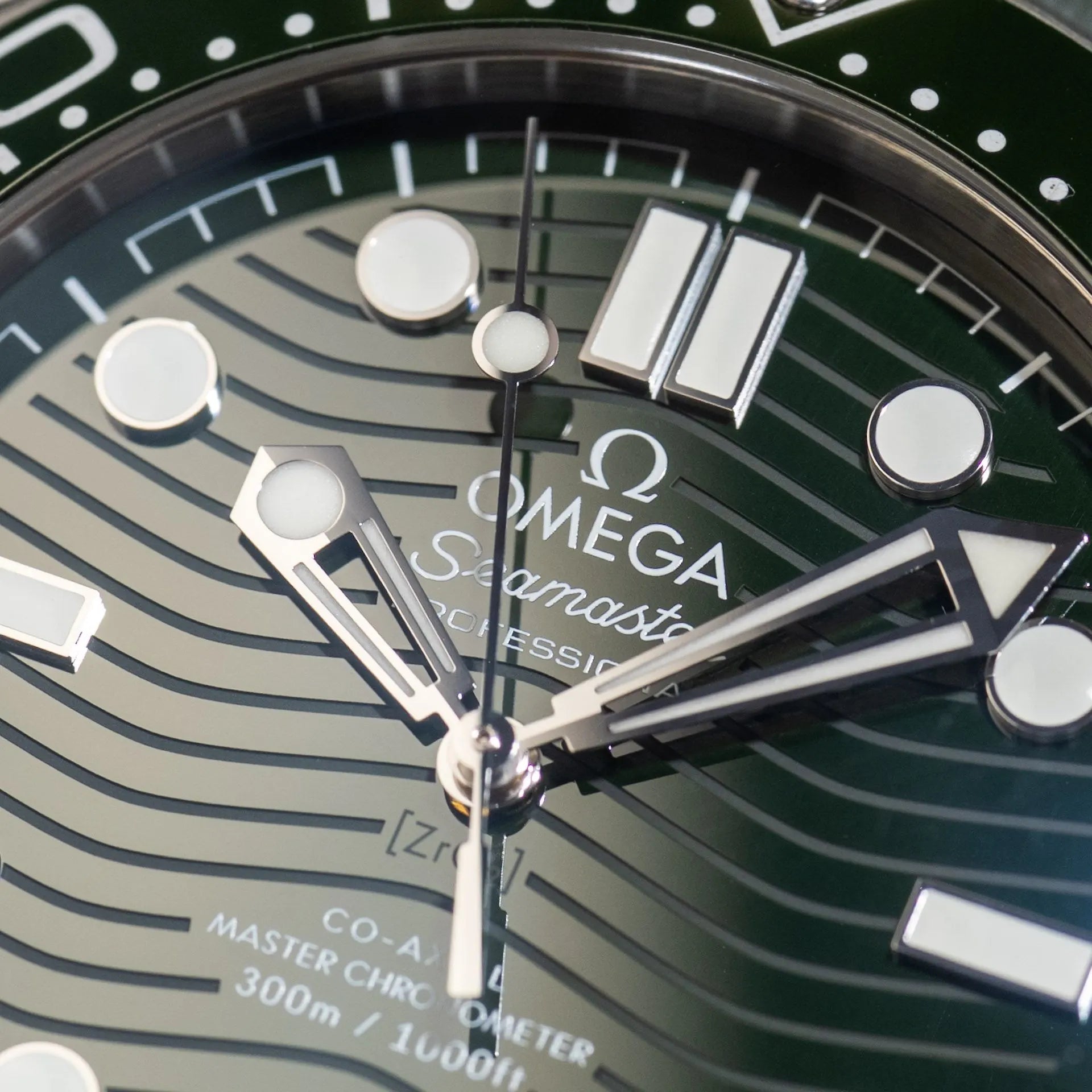 Omega Seamaster Diver300 Green Wave 2026
